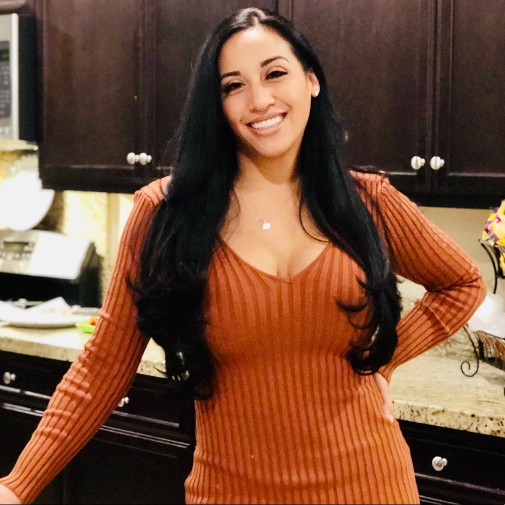 Meet your Posher, Corina